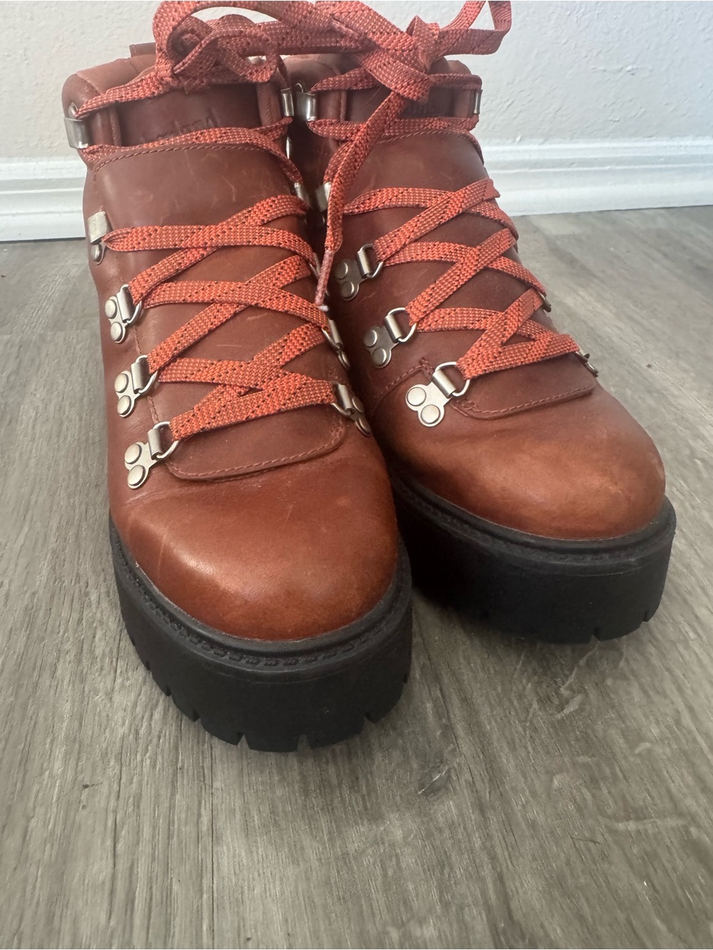 SOLD! Timberland Women's Stone Street Mid Lace Up Platform Hiking Boot - Picture 4 of 13